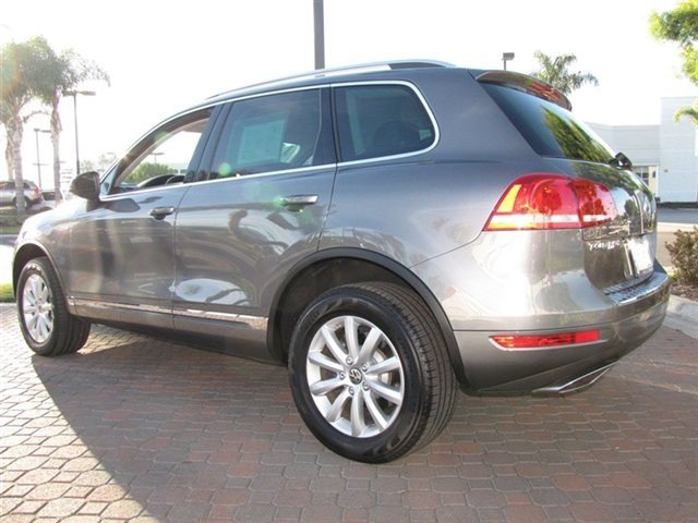 Volkswagen Touareg 2011 photo 4