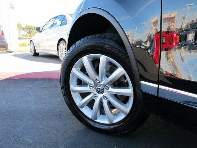 Volkswagen Touareg 2011 photo 5