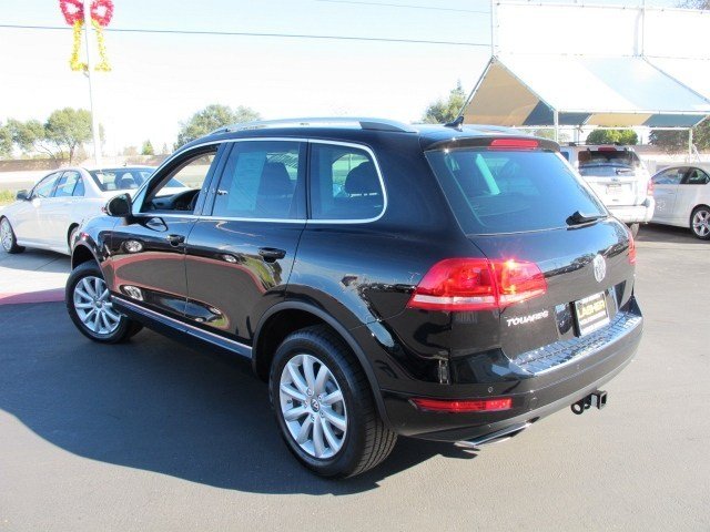 Volkswagen Touareg 2011 photo 3