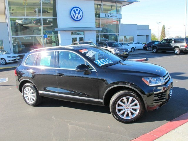 Volkswagen Touareg 2011 photo 1