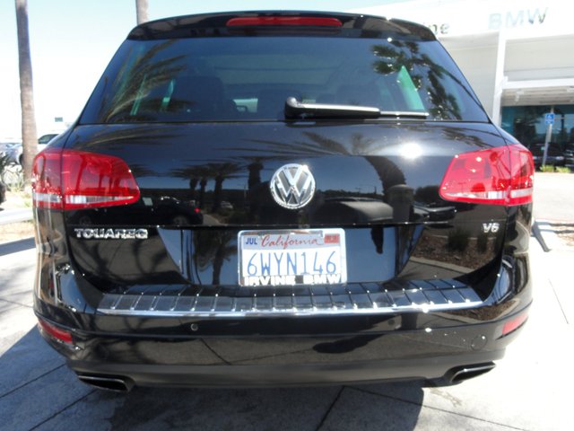 Volkswagen Touareg 2012 photo 1