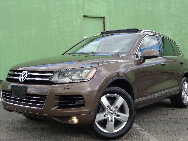 Volkswagen Touareg 2012 photo 2