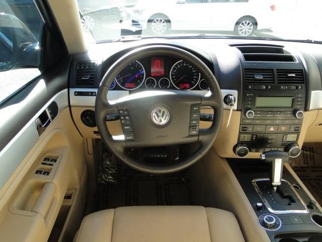 Volkswagen Touareg 2 2008 photo 3