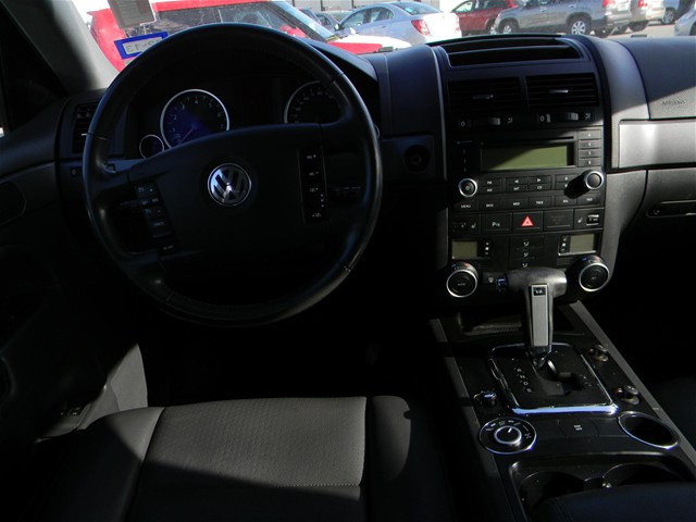 Volkswagen Touareg 2 2008 photo 2