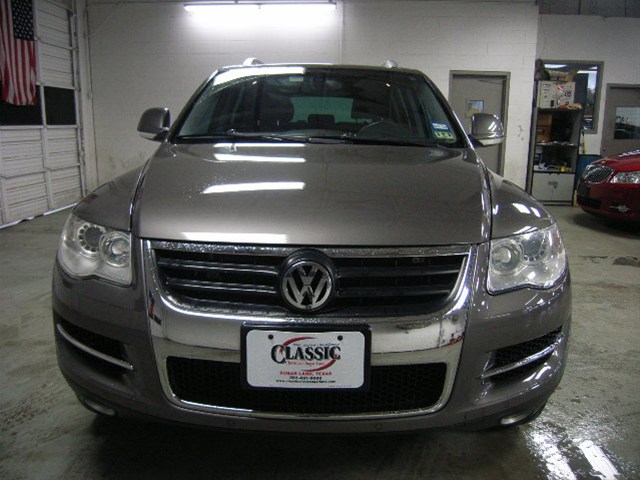 Volkswagen Touareg 2 2008 photo 2