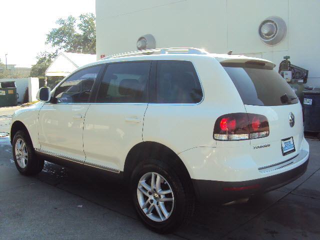 Volkswagen Touareg 2 2008 photo 3