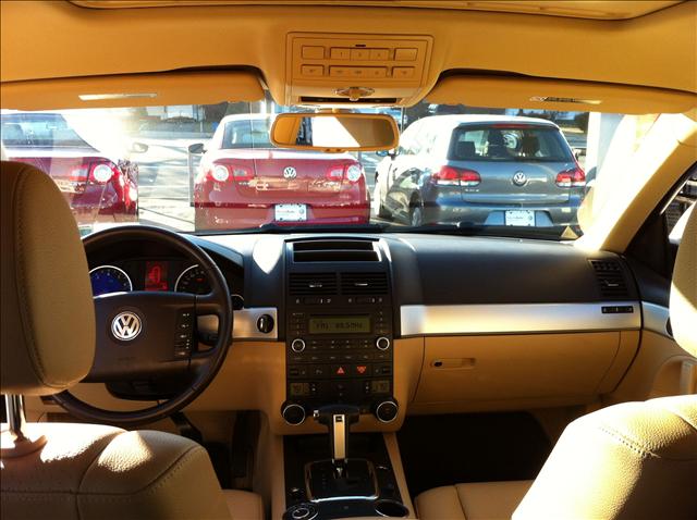 Volkswagen Touareg 2 2008 photo 2