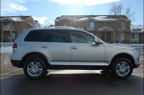 Volkswagen Touareg 2 2009 photo 1