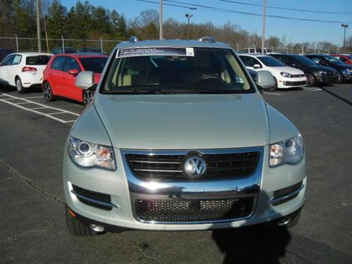 Volkswagen Touareg 2 2009 photo 1