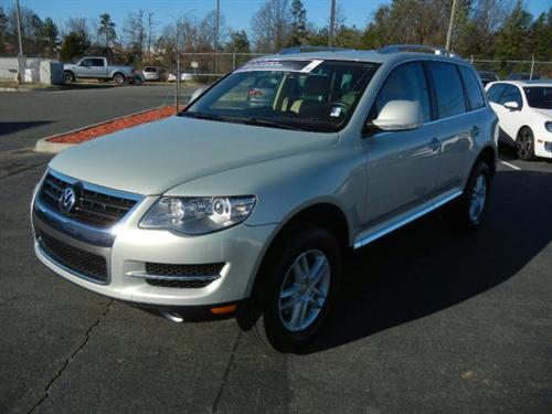 Volkswagen Touareg 2 2009 photo 2