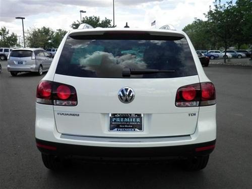 Volkswagen Touareg 2 2010 photo 3