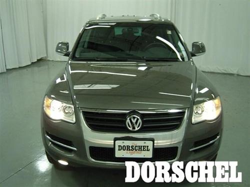 Volkswagen Touareg 2 2010 photo 1