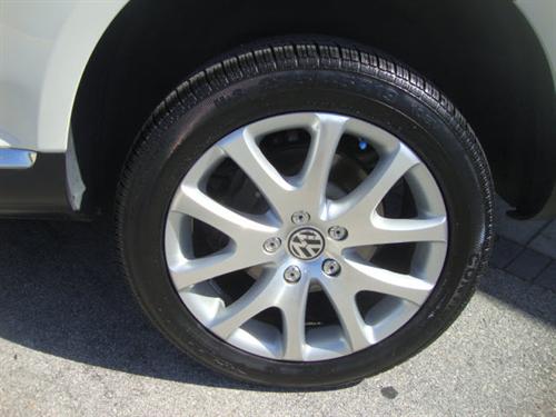 Volkswagen Touareg 2 2010 photo 3