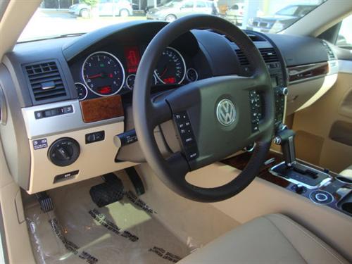 Volkswagen Touareg 2 2010 photo 4