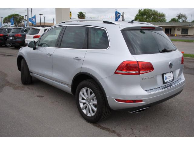 Volkswagen Touareg 2 2012 photo 1