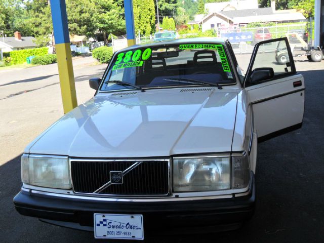 Volvo 240 1987 photo 7