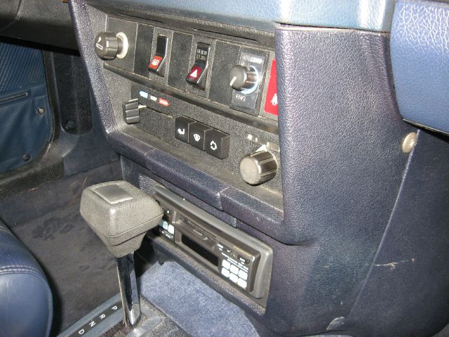 Volvo 240 1988 photo 6