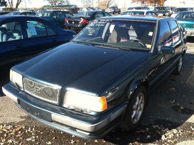 Volvo 850 Series LS Special Value Sedan