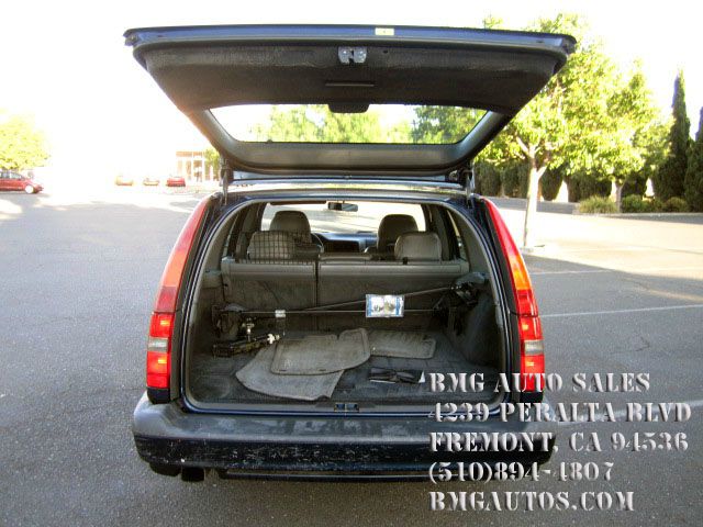 Volvo 850 Series 1996 photo 2