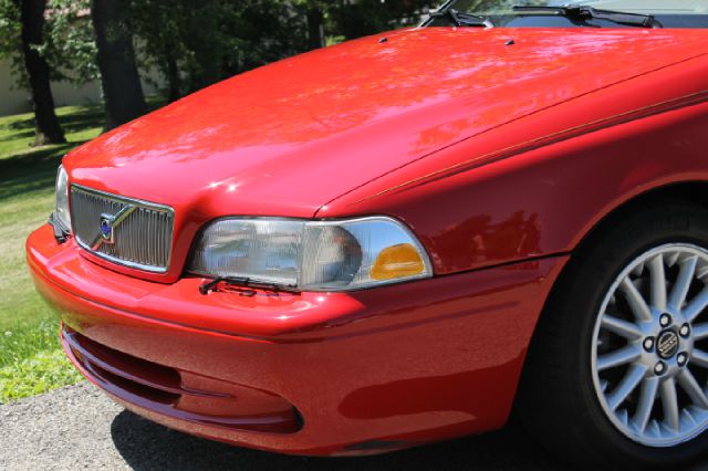 Volvo C70 1999 photo 1