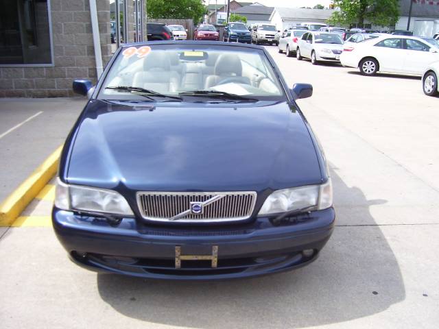 Volvo C70 1999 photo 2