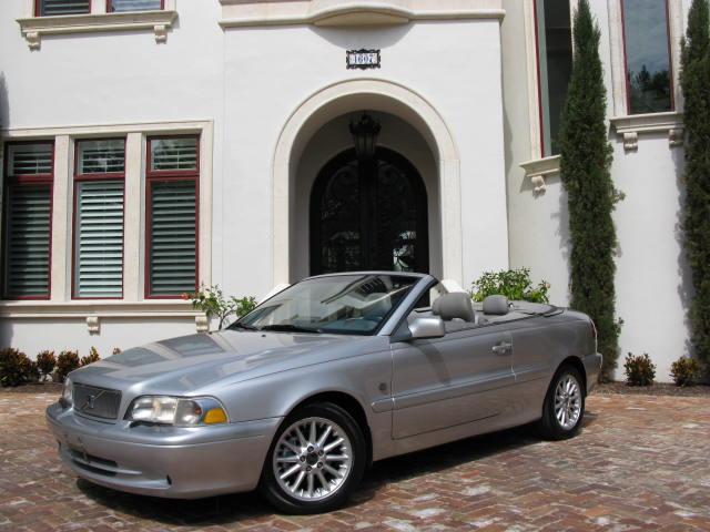 Volvo C70 2000 photo 1