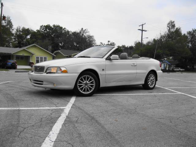 Volvo C70 2000 photo 1