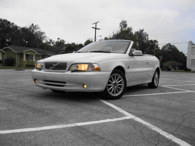 Volvo C70 2000 photo 2