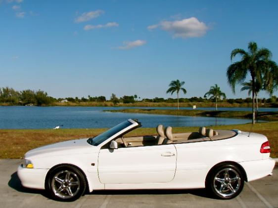 Volvo C70 2001 photo 1