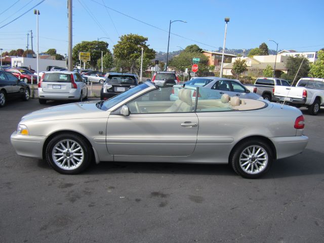 Volvo C70 2001 photo 2