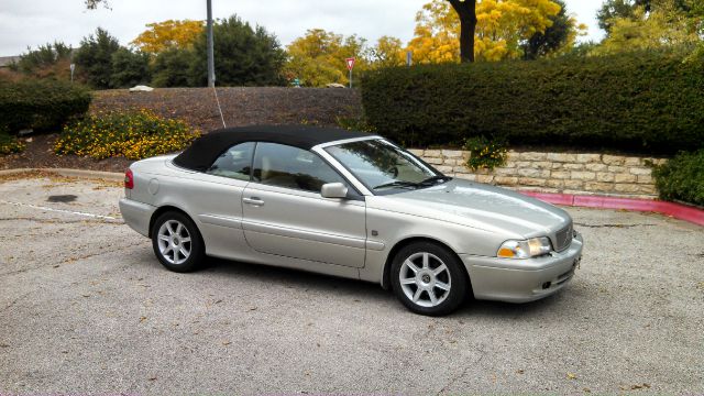 Volvo C70 2001 photo 1