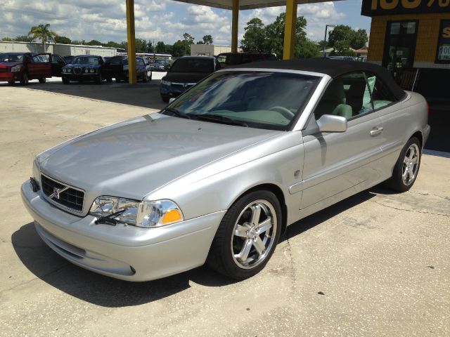 Volvo C70 2004 photo 1