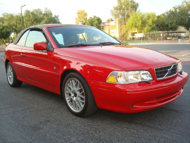 Volvo C70 2004 photo 2