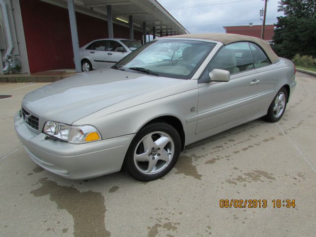 Volvo C70 2004 photo 2