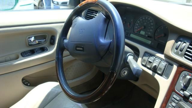 Volvo C70 2004 photo 2