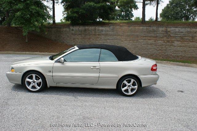 Volvo C70 2004 photo 1