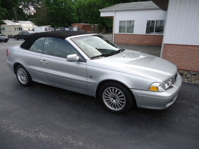 Volvo C70 2004 photo 2