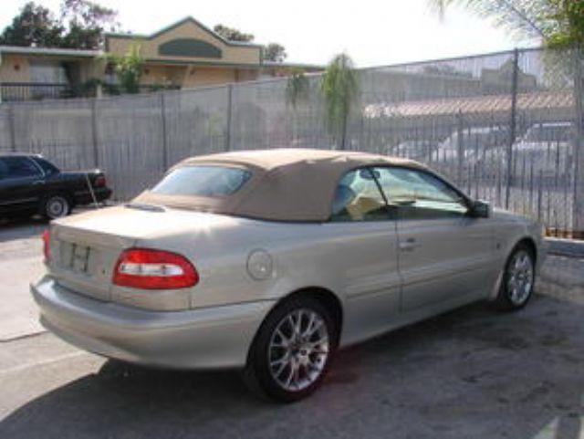 Volvo C70 2004 photo 1