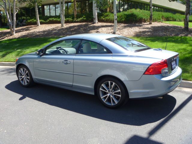 Volvo C70 2011 photo 1