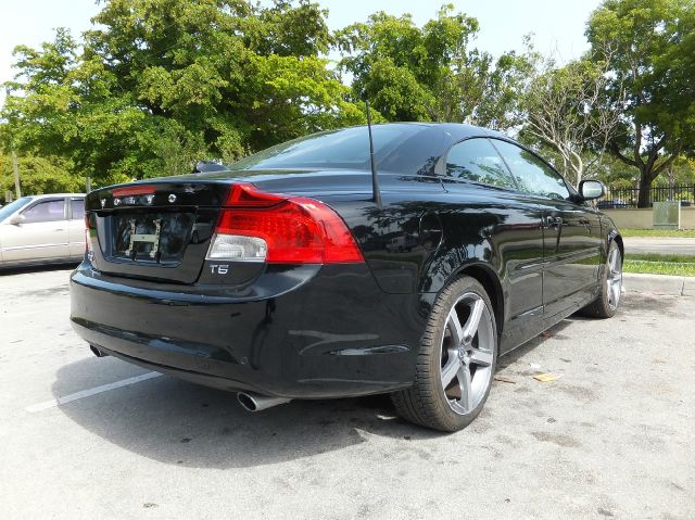 Volvo C70 2011 photo 1