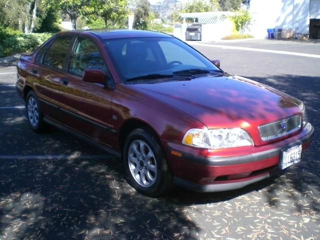 Volvo S40 2000 photo 1