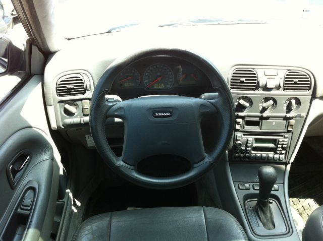 Volvo S40 2000 photo 3