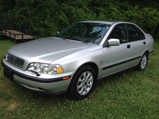 Volvo S40 2000 photo 10