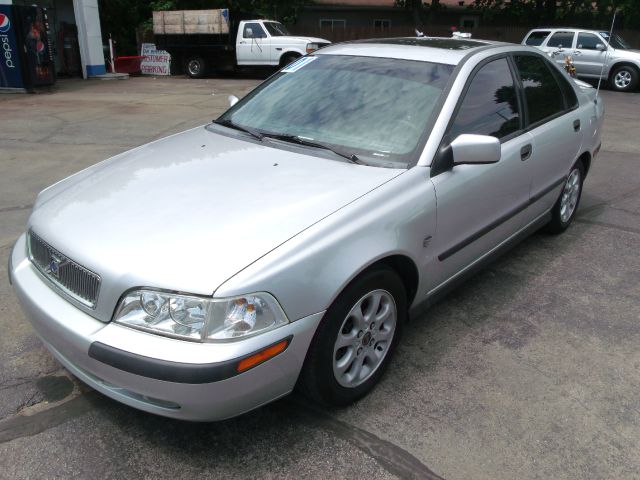 Volvo S40 2001 photo 1