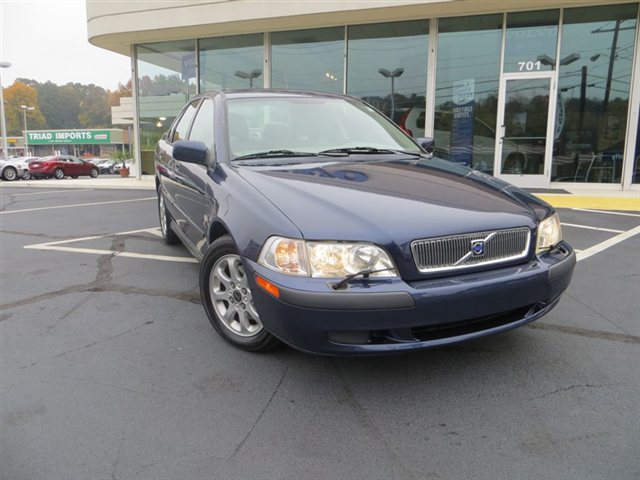 Volvo S40 2001 photo 2