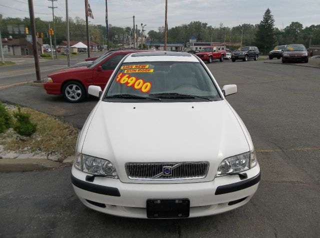 Volvo S40 2001 photo 1