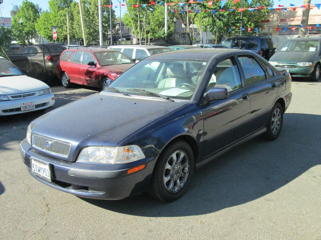 Volvo S40 2002 photo 1