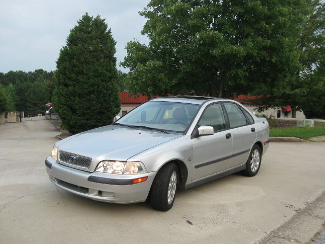 Volvo S40 2002 photo 2