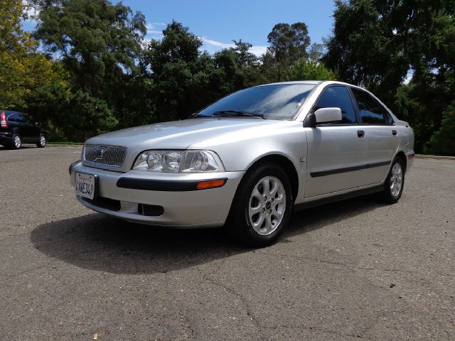 Volvo S40 2002 photo 2