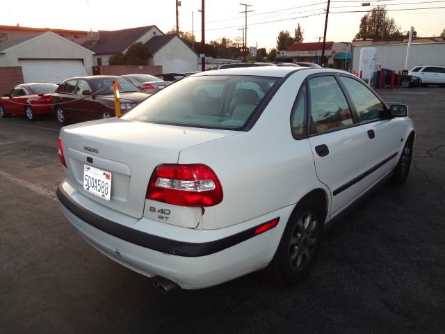 Volvo S40 2002 photo 2